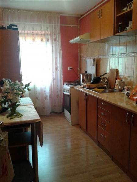 Vanzare apartament 3 camere Bartolomeu, Brasov